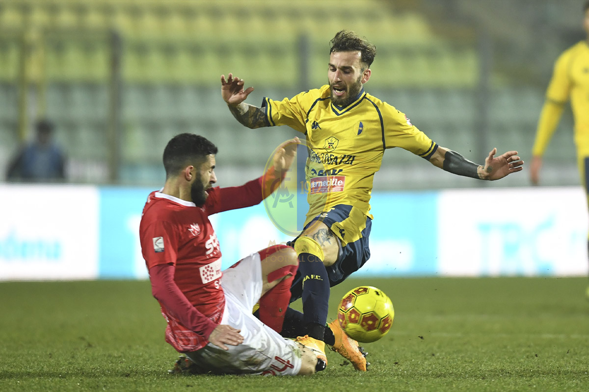 Mignanelli ceduto all’U.S Avellino Mignanelli ceduto all’U.S Avellino