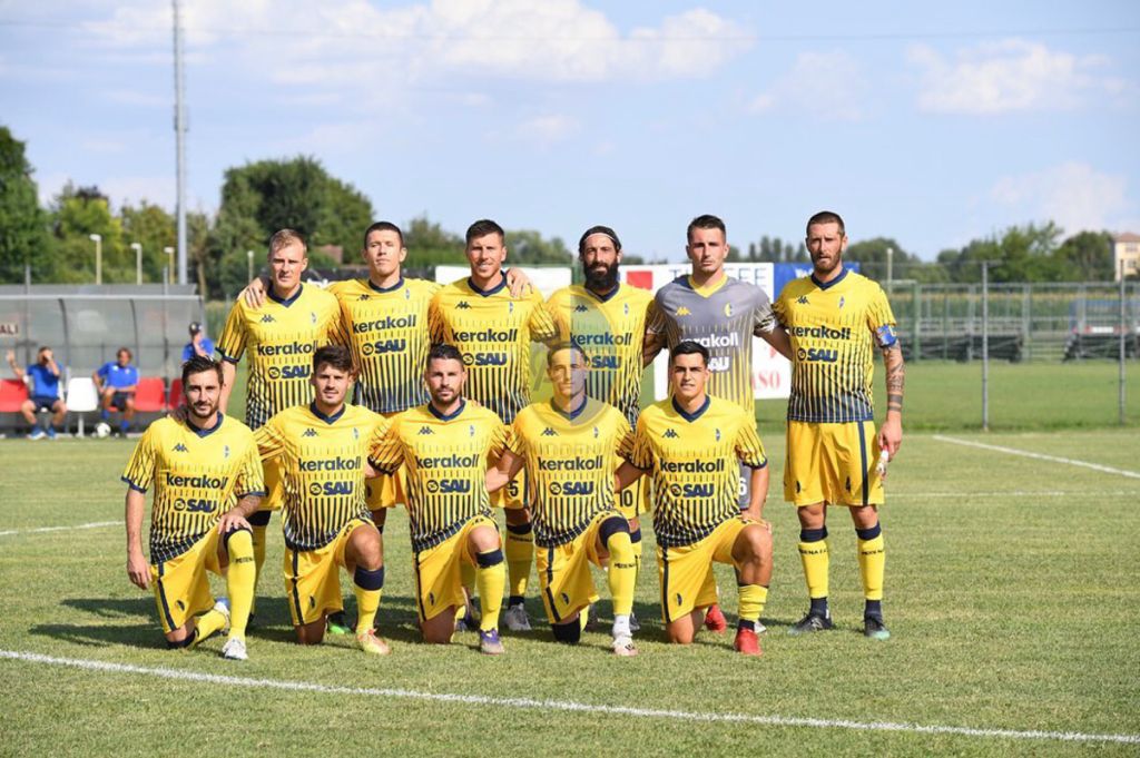 Modena FC le maglie della società gialloblù fondata nel 1912