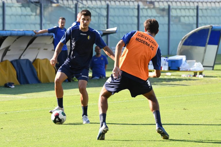 Domani allenamento a porte aperte