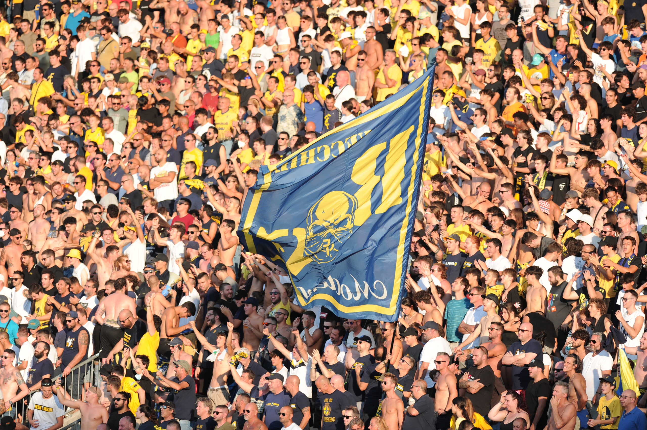 Modena-Cosenza: ai tifosi poster e album - Modena FC