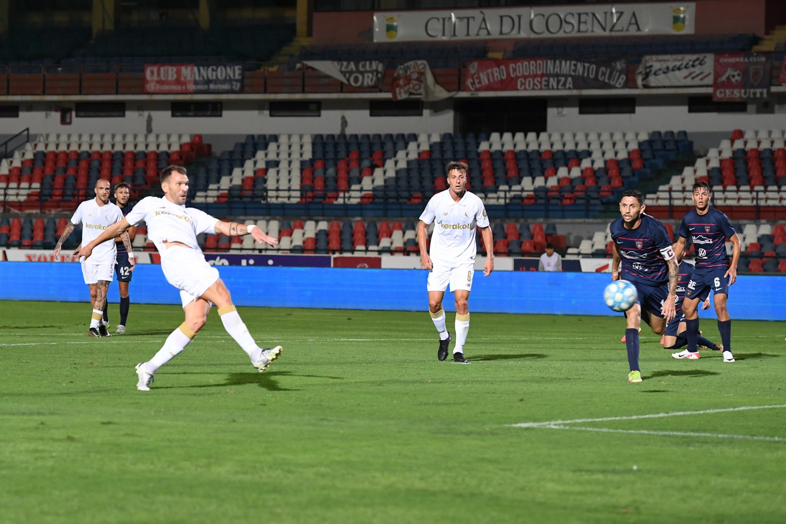 Cosenza-Modena 1-2, RIVIVI la CRONACA DEL MATCH - Tifo Cosenza