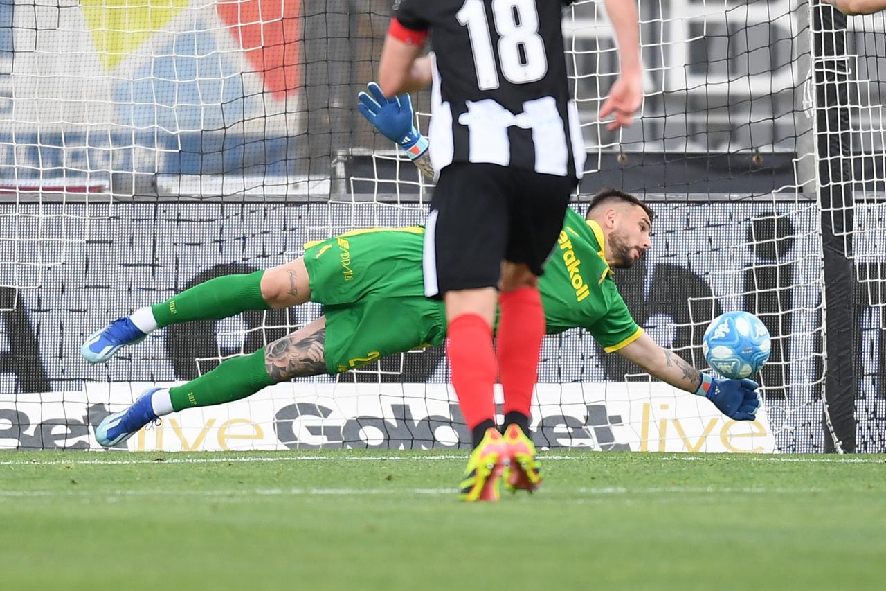 Ascoli-Modena 0-0: SuperGagno e non solo