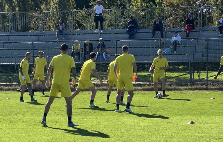 Allenamenti: con i tifosi a Bastiglia