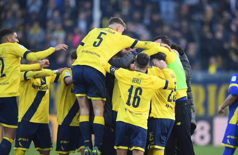 Modena-Carrarese 2-0: tre punti e clean sheet
