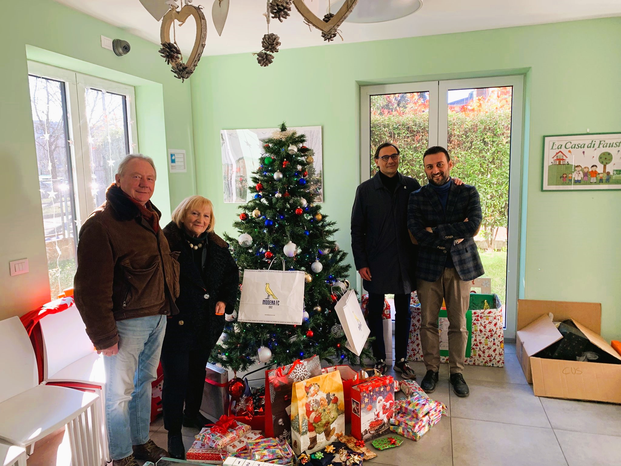 #RegalaUnRegalo: consegnati i doni alla “Casa di Fausta”