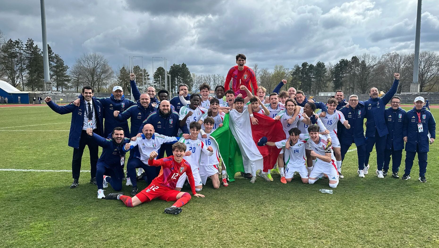 Italia U17: la gioia di Maran per un doppio traguardo storico Italia U17: la gioia di Maran per un doppio traguardo storico