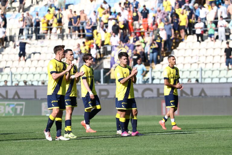Modena-Reggiana 2-3: derby amaro ai gialloblù