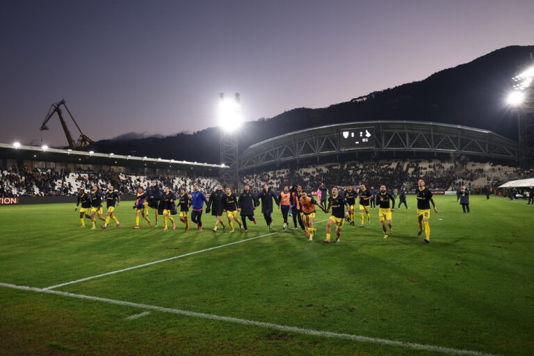 Spezia-Modena 0-2: canarini travolgenti al Picco