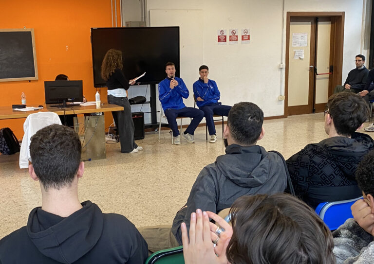 Magnino e Zanimacchia in visita all’IPSIA Corni