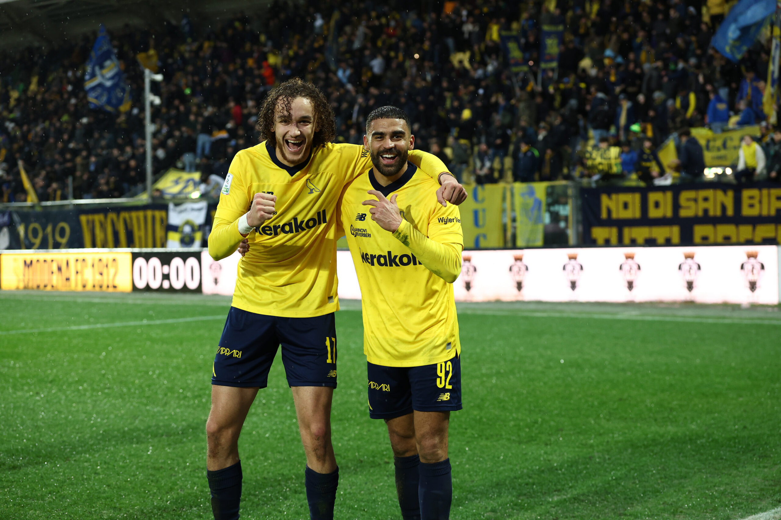 Modena-Carrarese 2-0: il Braglia ritrova il sorriso a San Valentino