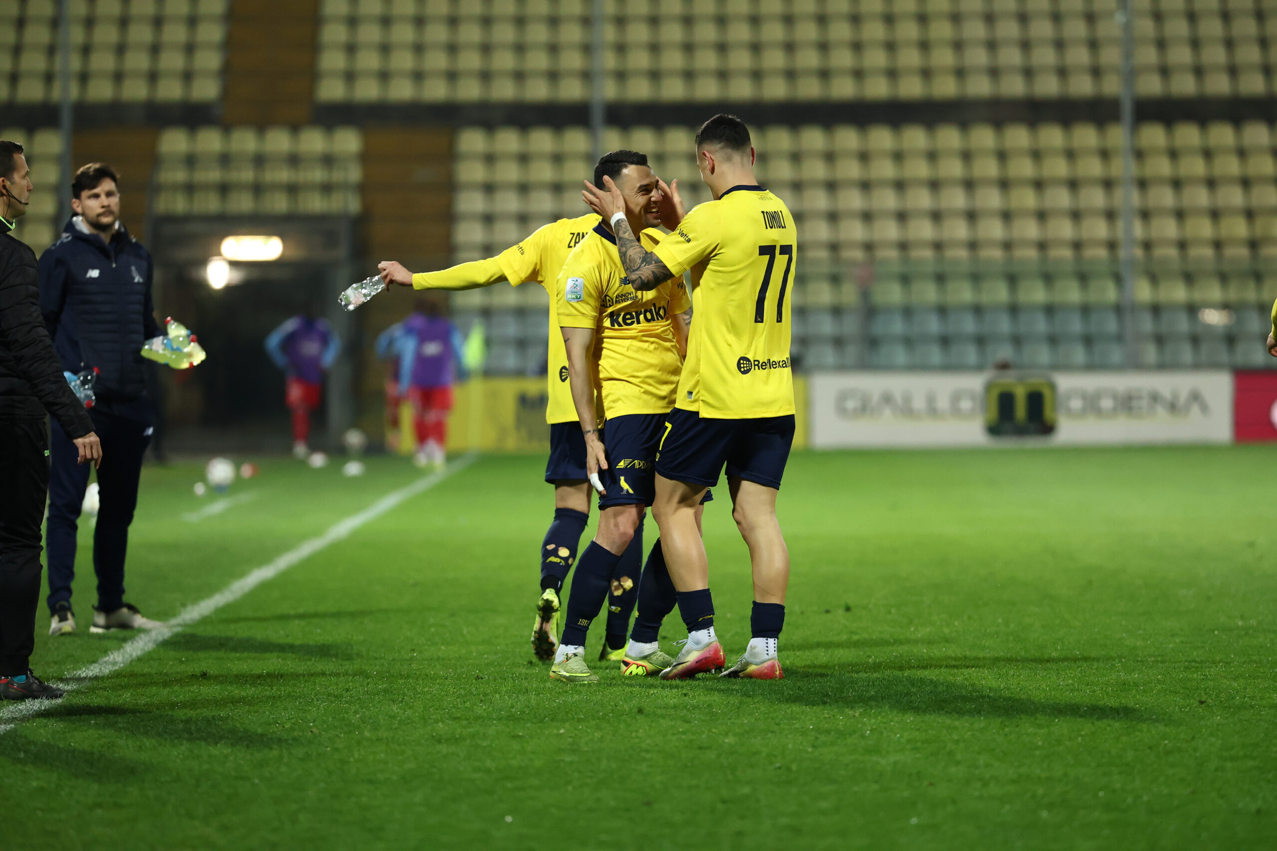 Modena-Mantova 2-1: i canarini sorridono ancora Modena-Mantova 2-1: i canarini sorridono ancora