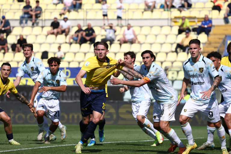 Modena-Frosinone 1-2: i gialloblù lottano, ma passano gli ospiti