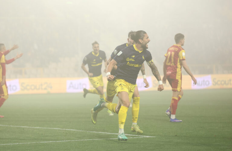 Catanzaro-Modena 2-2: Mendes colpisce nella nebbia