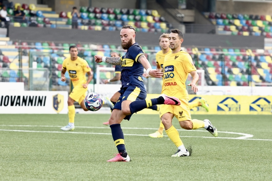 Francesco Zampano: gialloblù fino al 2028 Francesco Zampano: gialloblù fino al 2028