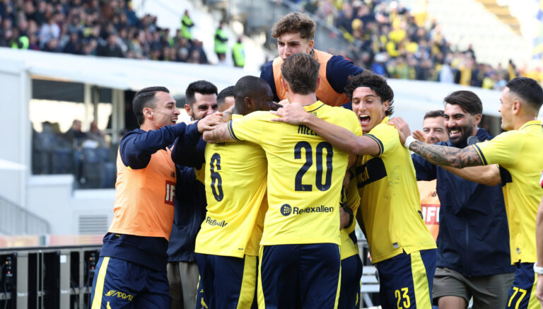Modena-Cesena 3-0: doppietta di Belotti, derby gialloblù