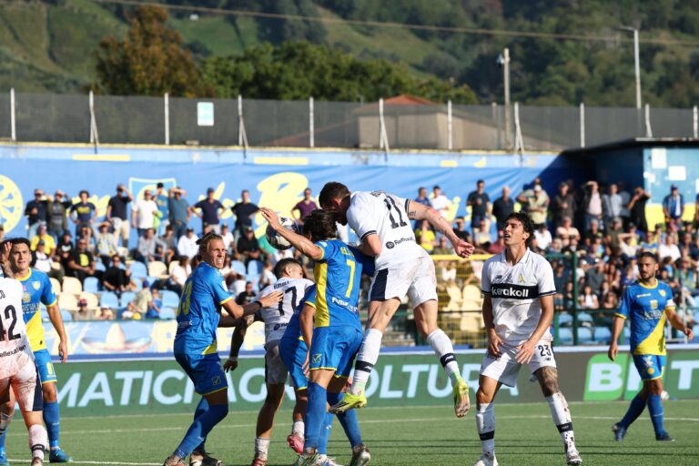 Carrarese-Modena 2-1: primo stop in trasferta